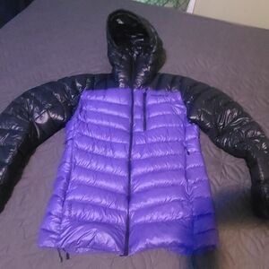 Norrona Lyngen 850 Down Men's Medium Black and Purple Puffer Jacket